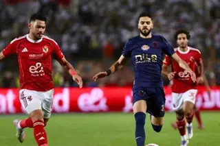 هولمان: الأهلي والزمالك يمتلكان إمكانيات كبيرة.. والقمة ستنتهي بهذه النتيجة 09 أكتوبر 2026 02:43 م